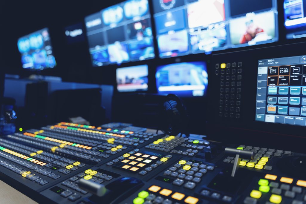 TV Gallery and Studio Clenaing